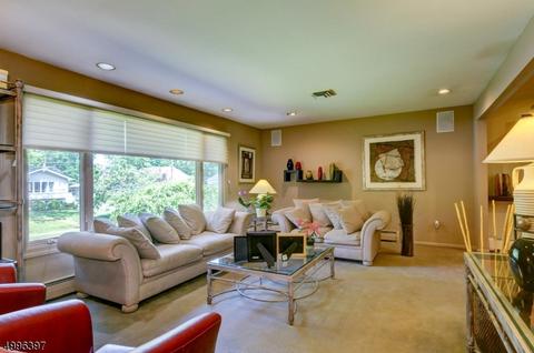 33 Hershey Rd, Wayne, NJ 07470 photo 5