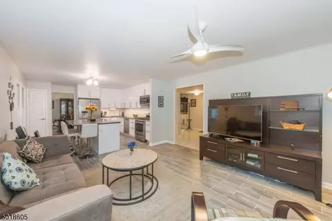 54 Meadow Brook Rd, Randolph, NJ 07869 photo 5