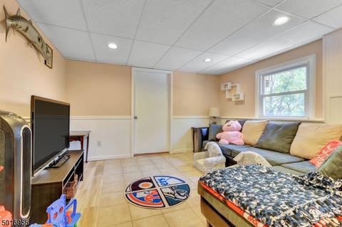 11 Molinari Dr, Wanaque, NJ 07465 photo 15