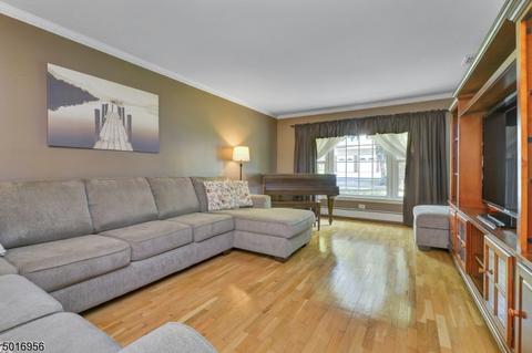 11 Molinari Dr, Wanaque, NJ 07465 photo 7