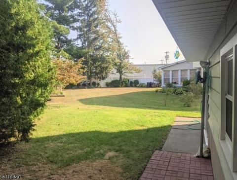 49 Franklin Ave, Wallington, NJ 07057 photo 3