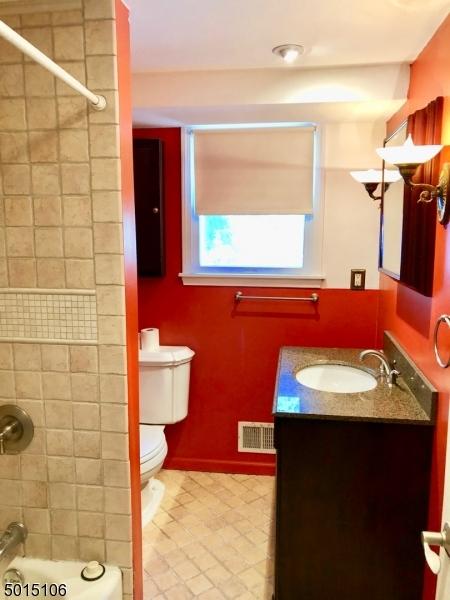330 Delaware Ave, Union, NJ 07083 photo 9