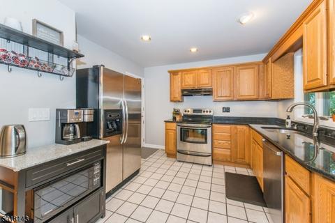 18 Blakely Ave, Dover, NJ 07801 photo 4