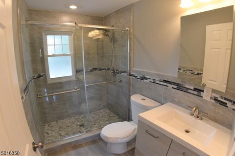 10 Farview Ave, Paramus, NJ 07652 photo 12