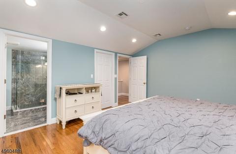 39 Coldevin Rd, Clark, NJ 07066 photo 13