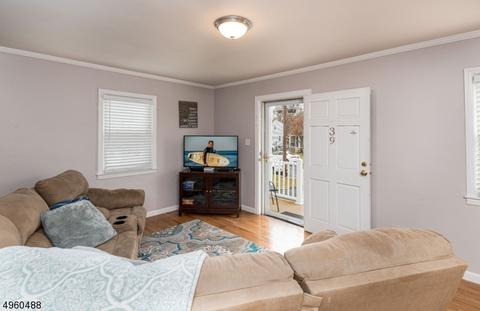 39 Coldevin Rd, Clark, NJ 07066 photo 5
