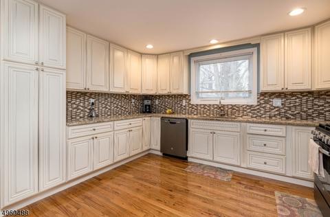39 Coldevin Rd, Clark, NJ 07066 photo 9