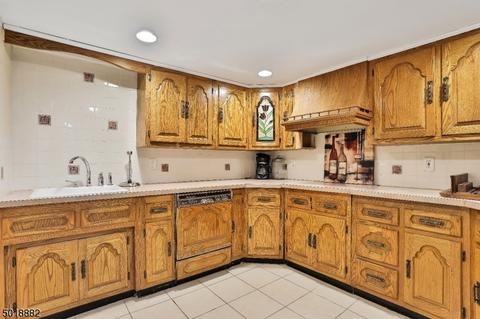 16 Welsh Ct, Wayne, NJ 07470 photo 25