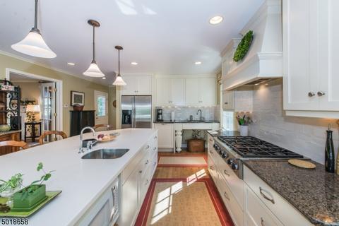 46 Valley View Ter, Wayne, NJ 07470 photo 5