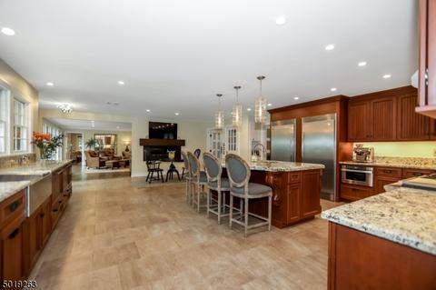 5 Fox Hedge Rd, Saddle River, NJ 07458 photo 9