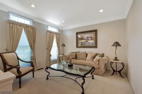 130 White Pine Ct, Paramus, NJ 07652 photo 7