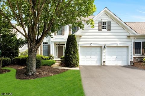 130 White Pine Ct, Paramus, NJ 07652 photo 4