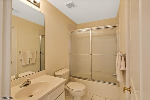 130 White Pine Ct, Paramus, NJ 07652 photo 22