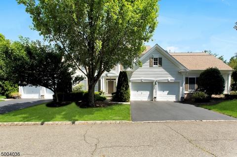 130 White Pine Ct, Paramus, NJ 07652 photo 5