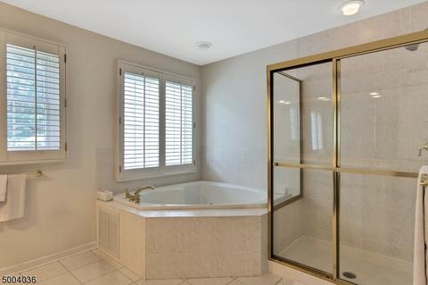 130 White Pine Ct, Paramus, NJ 07652 photo 19