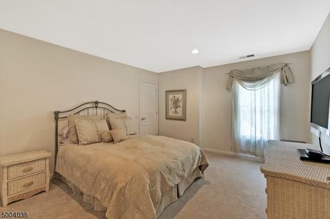 130 White Pine Ct, Paramus, NJ 07652 photo 20