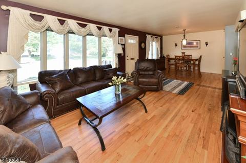 686 Victoria Ave, Paramus, NJ 07652 photo 6
