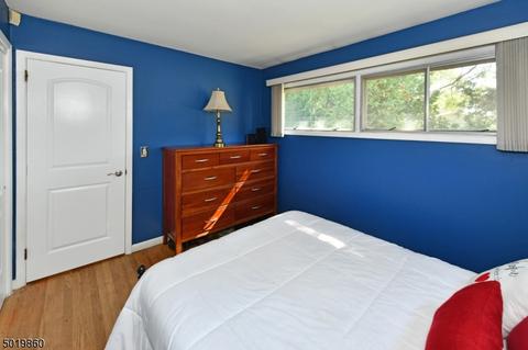 686 Victoria Ave, Paramus, NJ 07652 photo 12