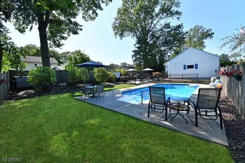 686 Victoria Ave, Paramus, NJ 07652 photo 3
