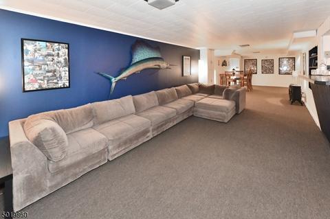 686 Victoria Ave, Paramus, NJ 07652 photo 15
