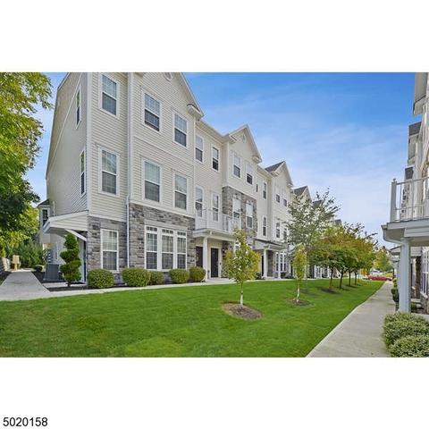 25 Iris Ln, Garfield, NJ 07026 photo 1