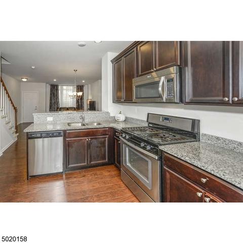 25 Iris Ln, Garfield, NJ 07026 photo 7