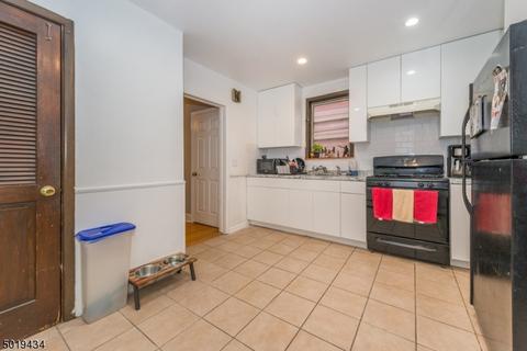 34 Clinton St, Bloomfield, NJ 07003 photo 4