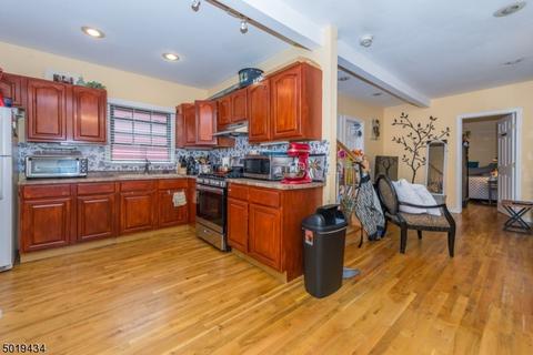 34 Clinton St, Bloomfield, NJ 07003 photo 13
