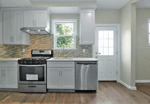 47 Hampton Ter, Orange, NJ 07050 photo 3