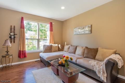 57 Atherton Ct, Wayne, NJ 07470 photo 4