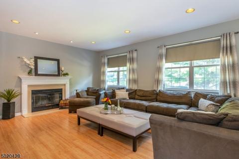 57 Atherton Ct, Wayne, NJ 07470 photo 6