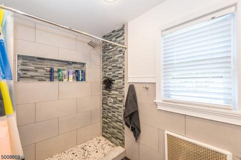 151 Crest Dr, Belleville, NJ 07109 photo 17