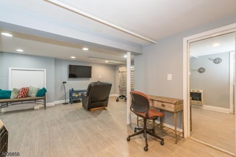 151 Crest Dr, Belleville, NJ 07109 photo 20