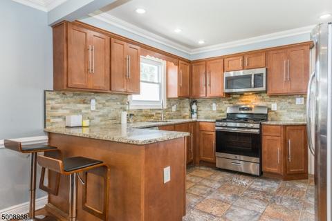 151 Crest Dr, Belleville, NJ 07109 photo 5