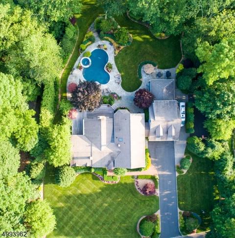 8 Brook Rd, Upper Saddle River, NJ 07458 photo 3