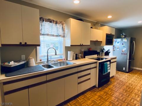 3 E Mapledale Ave, Succasunna, NJ 07876 photo 8