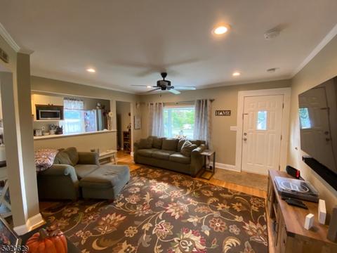 3 E Mapledale Ave, Succasunna, NJ 07876 photo 3