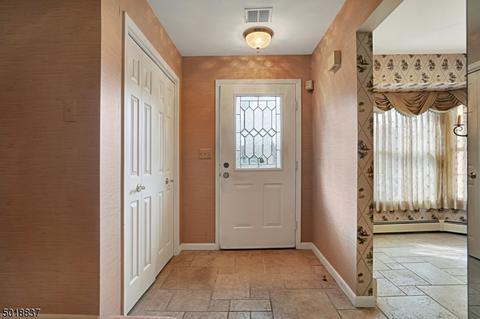 24 S Dexter Dr, Basking Ridge, NJ 07920 photo 2