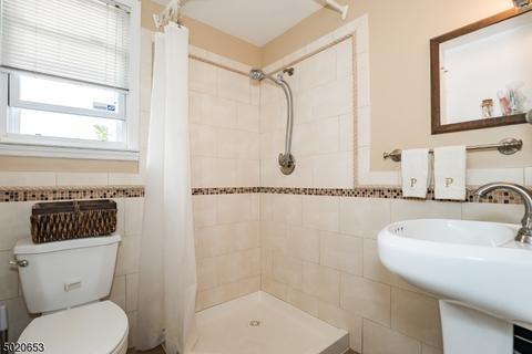 17 Hazel Ter, Nutley, NJ 07110 photo 15