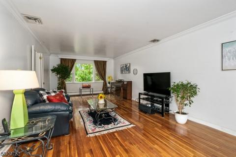 3 Beechtree Rd, Roseland, NJ 07068 photo 5