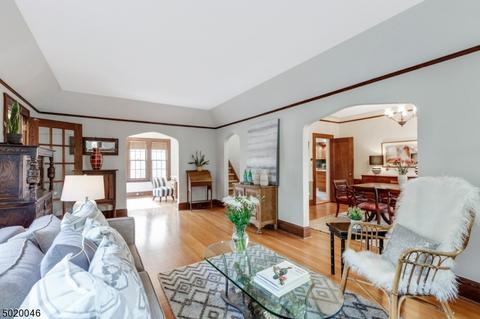 35 Stephen St, Montclair, NJ 07042 photo 3