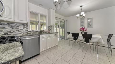 8 Smith Ln, Wayne, NJ 07470 photo 12
