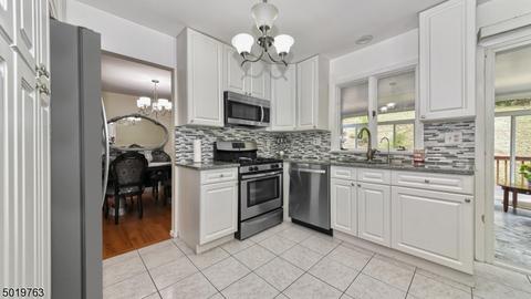 8 Smith Ln, Wayne, NJ 07470 photo 10