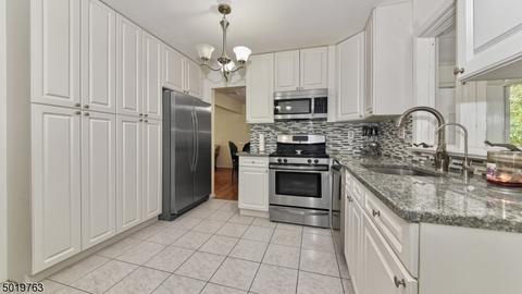 8 Smith Ln, Wayne, NJ 07470 photo 11