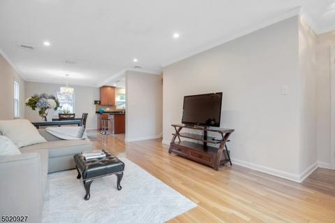 89 Spring St, Millburn, NJ 07041 photo 4