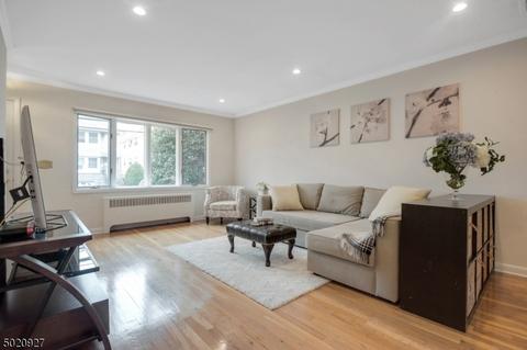 89 Spring St, Millburn, NJ 07041 photo 3
