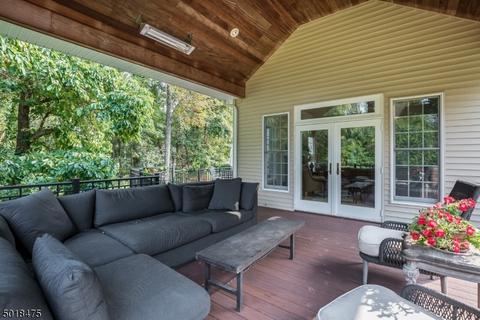 8 Mackenzie Ct, Sparta, NJ 07871 photo 3