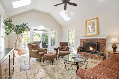 8 Mackenzie Ct, Sparta, NJ 07871 photo 11
