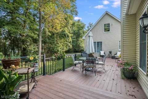 8 Mackenzie Ct, Sparta, NJ 07871 photo 4