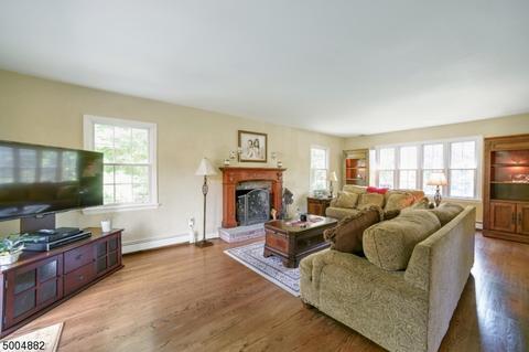 9 Cherry Ln, Mendham, NJ 07945 photo 5